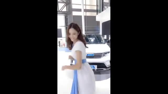 【抖音VLOG福利】顶级车模小轩轩火辣热舞~#福利視頻合集