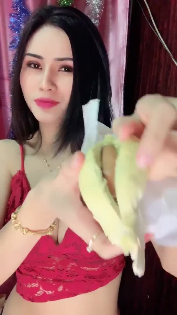 BigoTV Bella 2019-04-17  Asian Hot Girl Sexy Dance