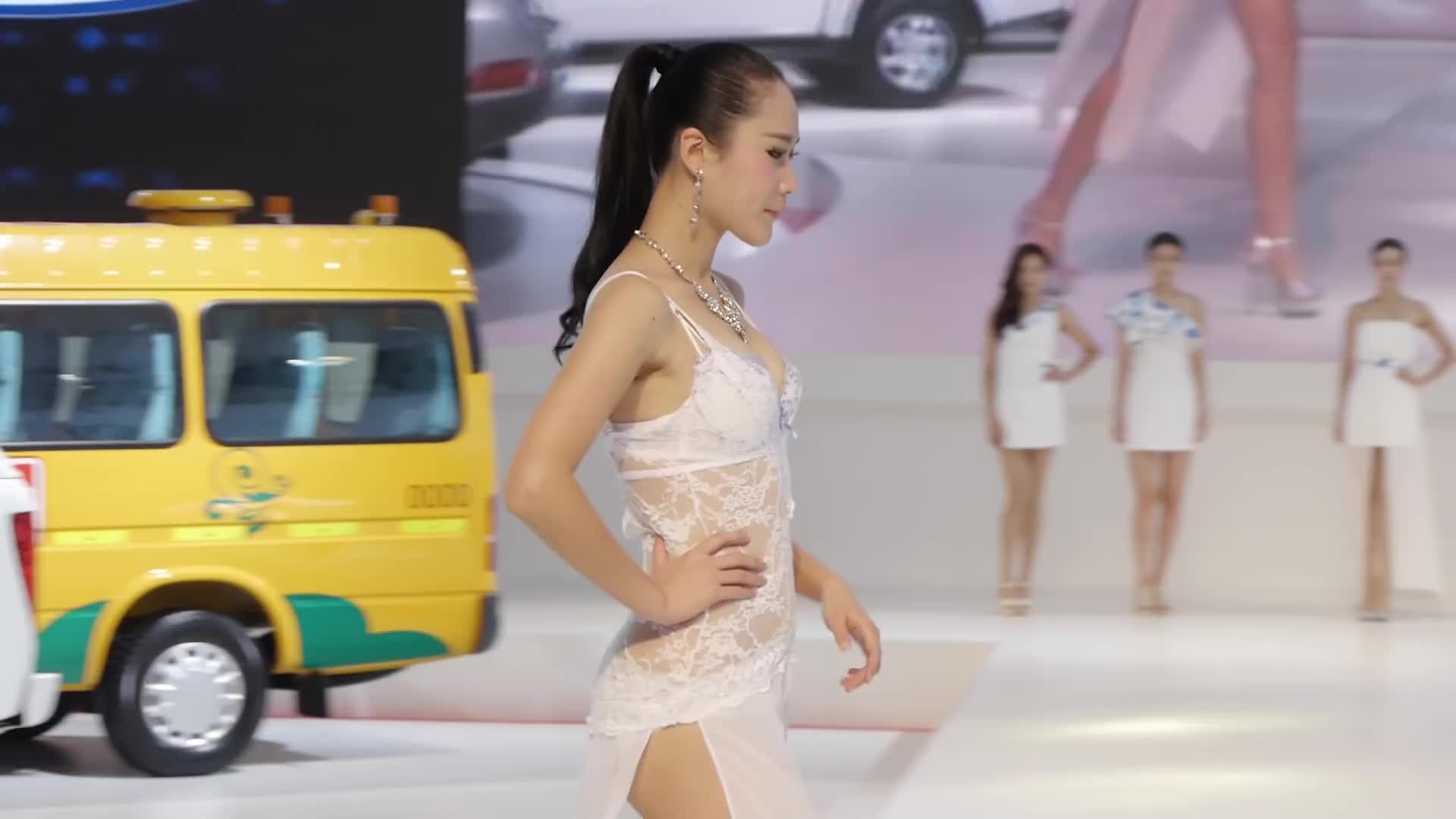 廣州車展 2013 – Ford 美女車模