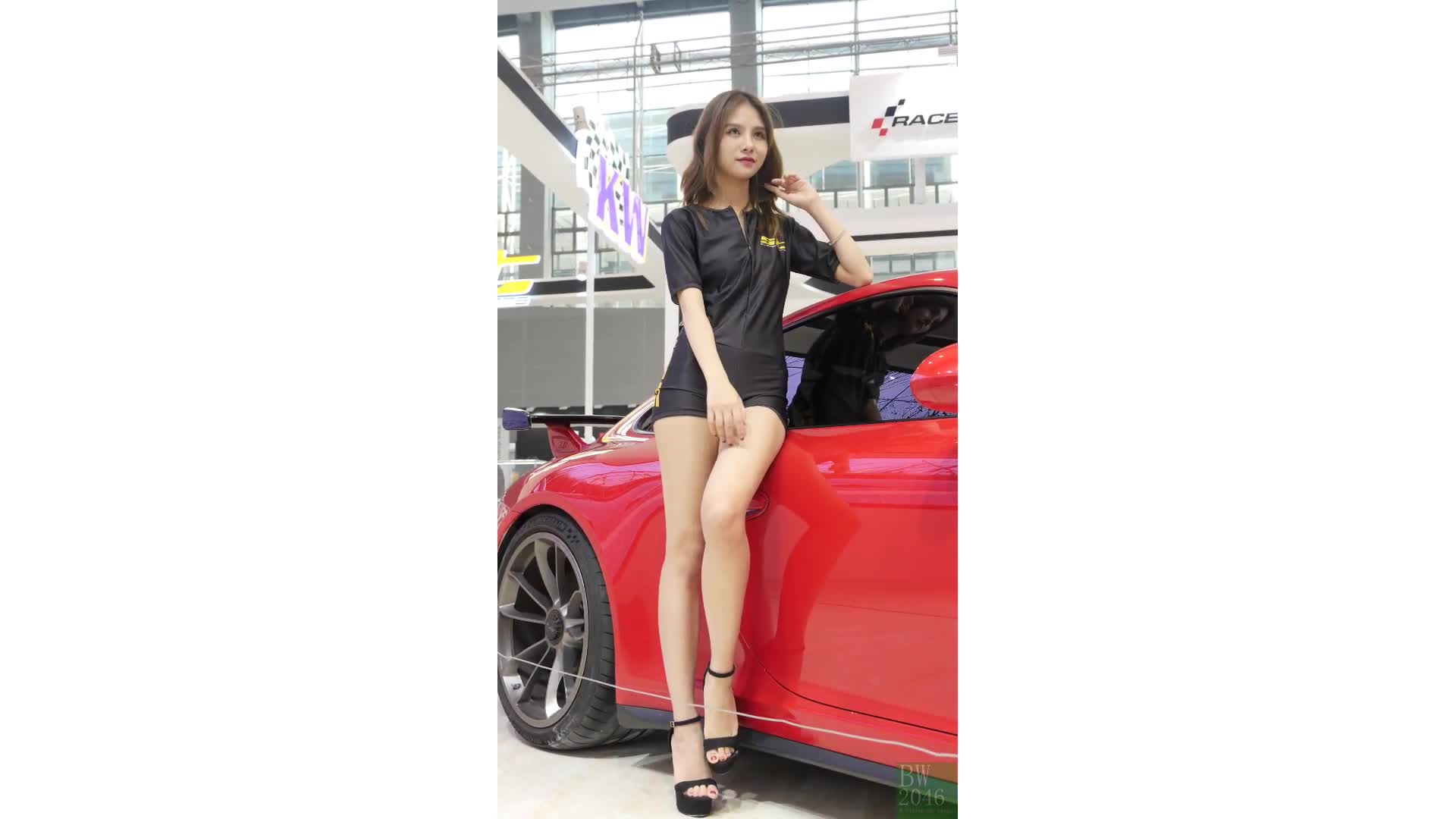 廣州汽車展  Auto Guangzhou 2019 – 車展女模 14 @ ST Suspension 避震器 by KW (Desktop Version)
