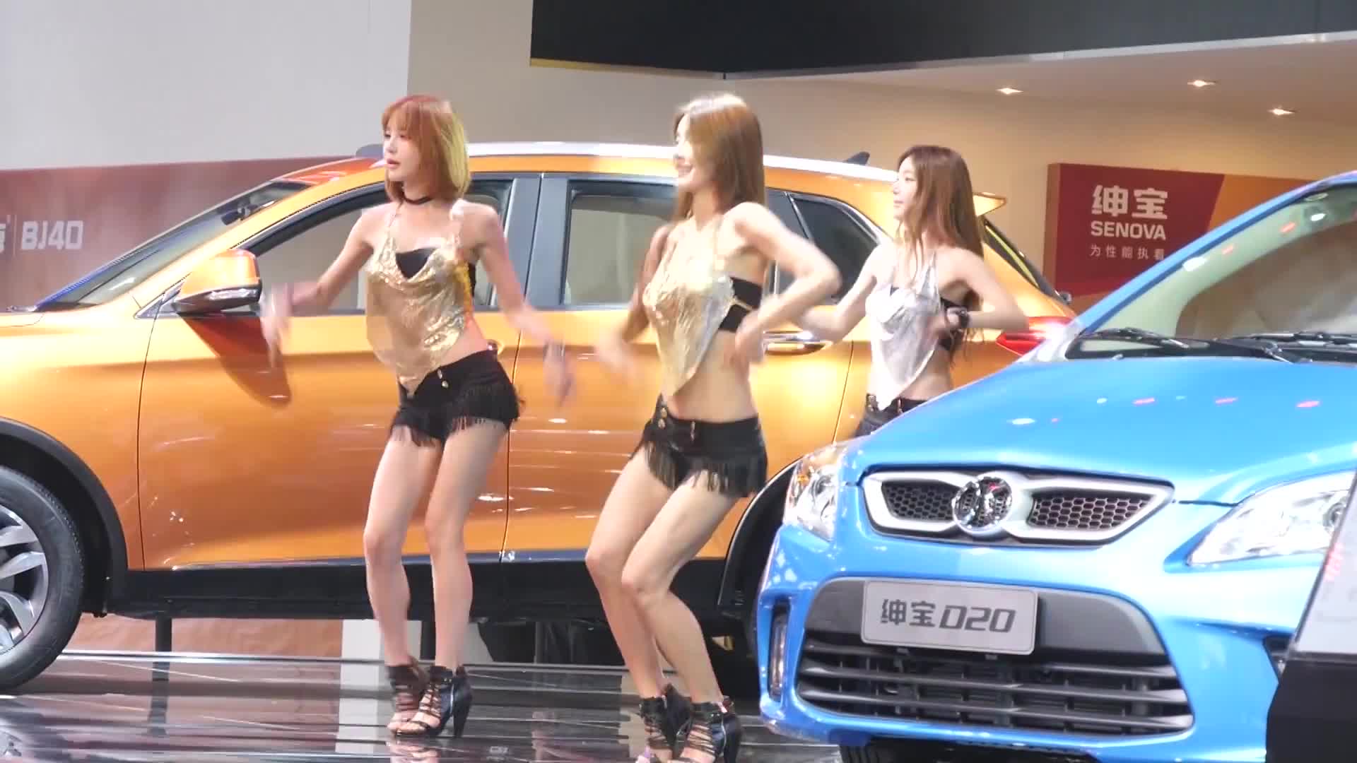 廣州車展 2014 – 北京汽車 – 韓國女子組合、舞二