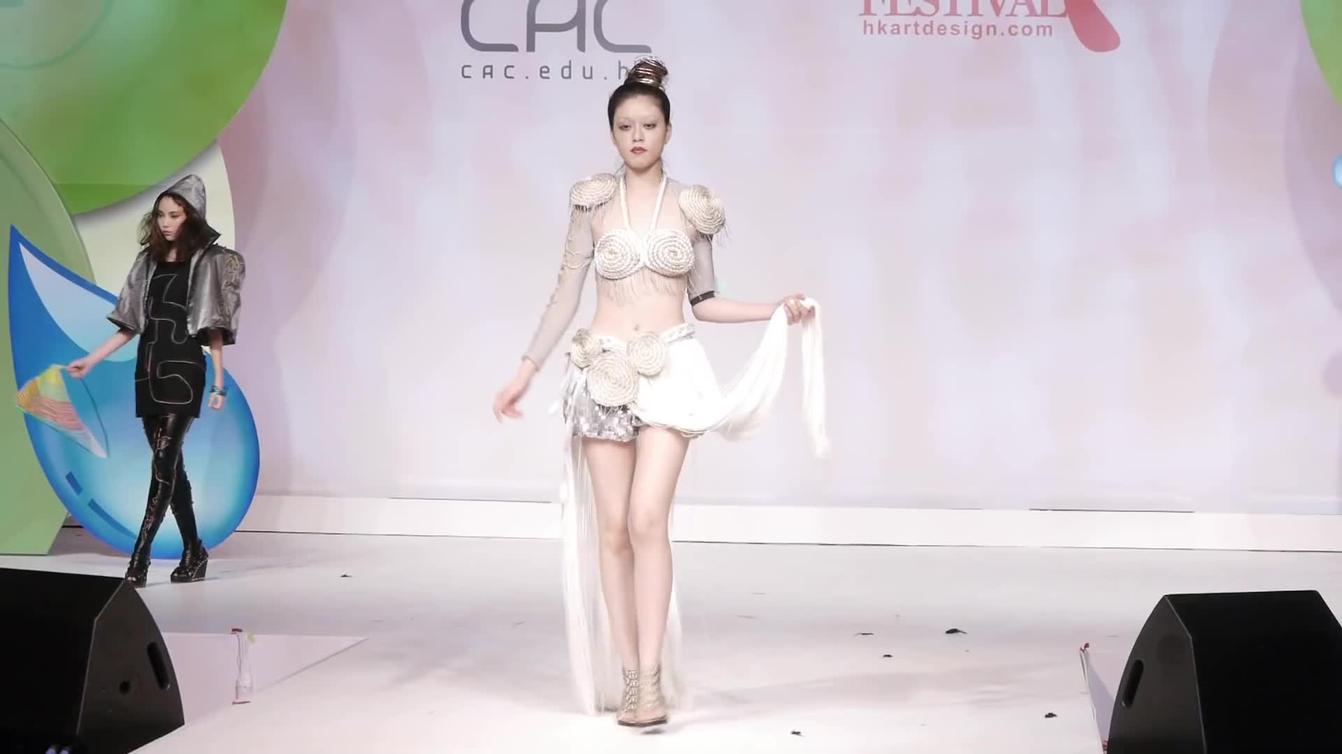 香港傳藝節時裝設計比賽 2011 – 中學組 – 金獎