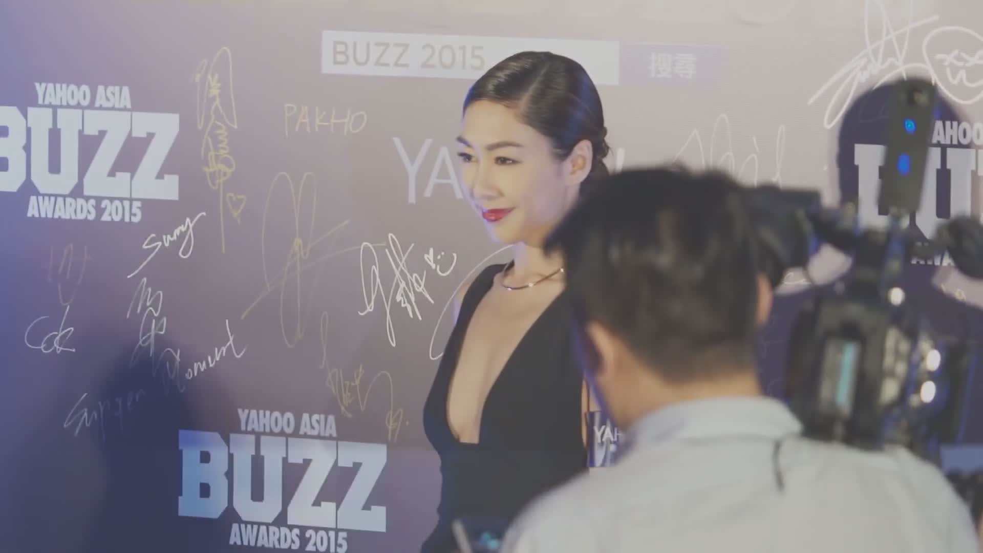 胡定欣 @ 雅虎香港「Yahoo 搜尋人氣大獎 2015」頒獎典禮「紫」地毯