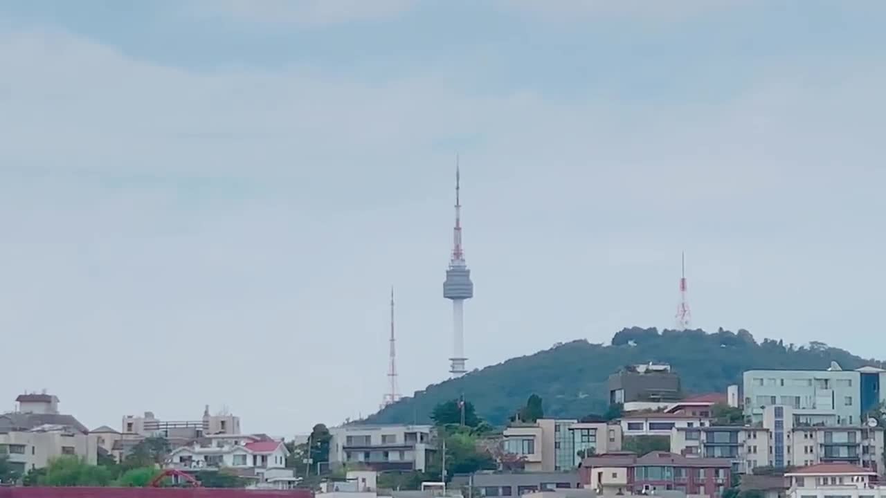 Seoul Han River has Best Ramen in KoreaㅣDJ Henney Vlog